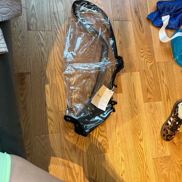 NEW! Beige The Medium Check-In Roller Luggage Cover - Picture 2 of 2